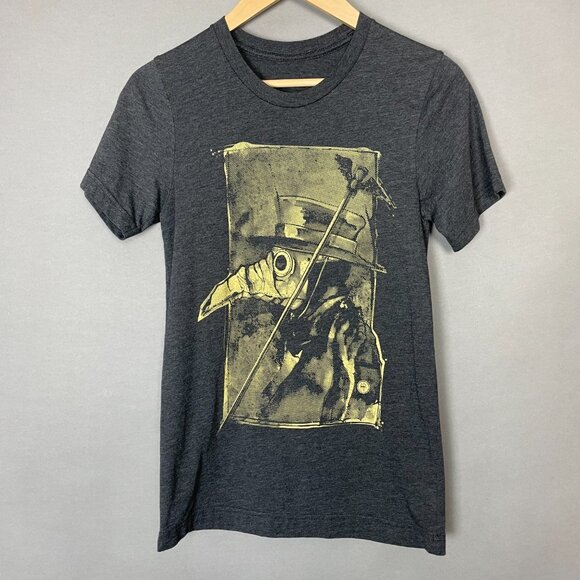 Plague Doctor T-Shirt Short Sleeves Gray Graphic Tee Beaked Healer Mask Top - Picture 1 of 8